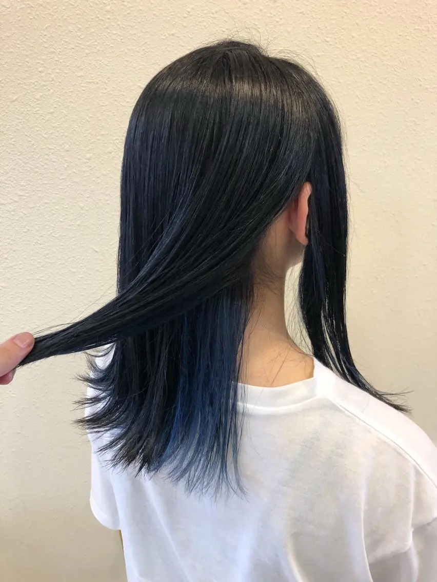 セミロング 中川 茜里のヘアスタイル