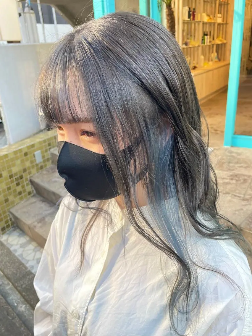 セミロング カラー ブルーカラー 佐藤 魁人のヘアスタイル