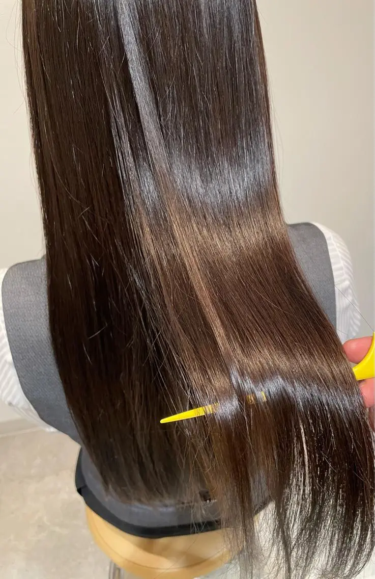 カラー 新谷 玲日のヘアスタイル