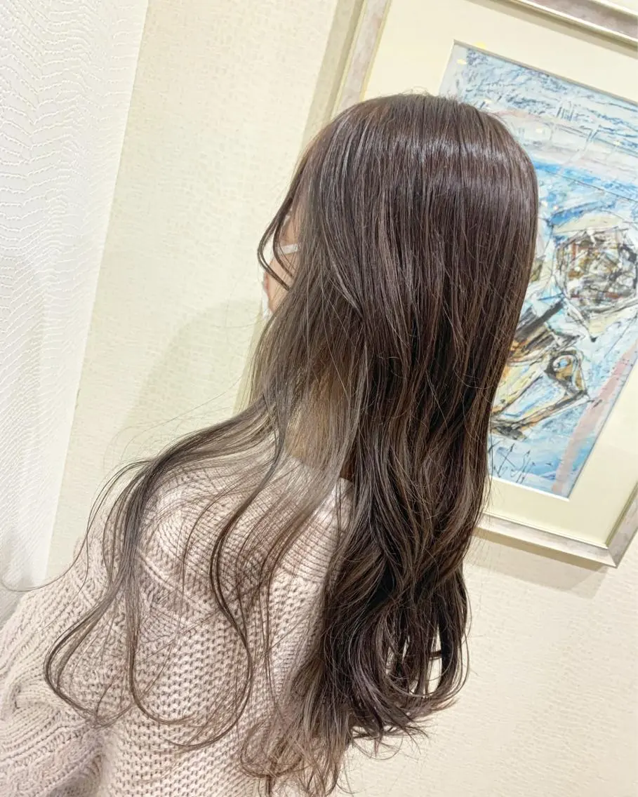ロング カラー ベージュカラー グレージュ カット ヘアカラー 井上 花音のヘアスタイル