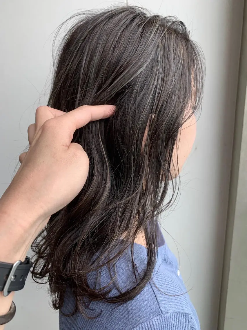 ミディアム カラー ハイライトカラー ハイライト ヘアカラー トリートメント Beach 代表 KENTAのヘアスタイル