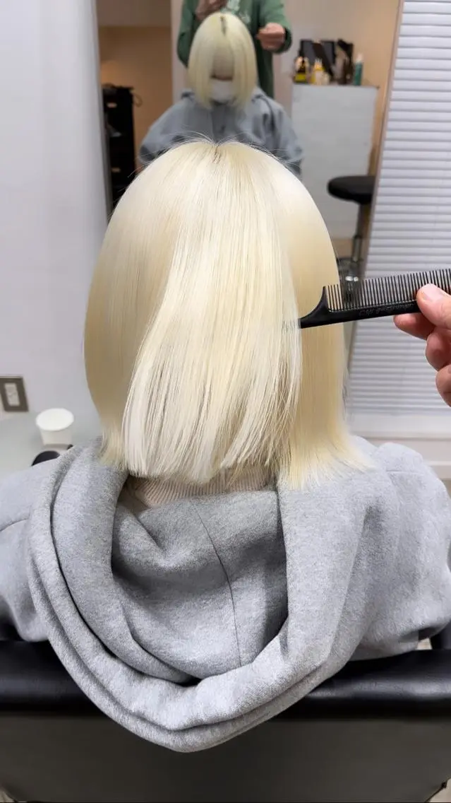 ショート カラー ブリーチ 抜きっぱなしブロンド ヘアカラー トリートメント ハイトーン特化サロン 代表 中谷蓮のヘアスタイル