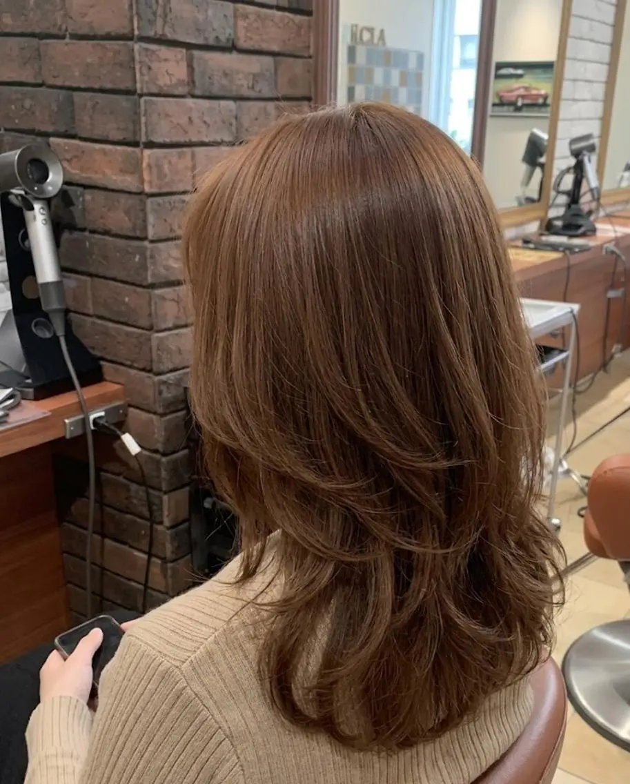 ロング カラー 顔周りカット レイヤーカット ロング カット ヘアカラー トリートメント ヘッドスパ flencia 丸 和博|カットのヘアスタイル