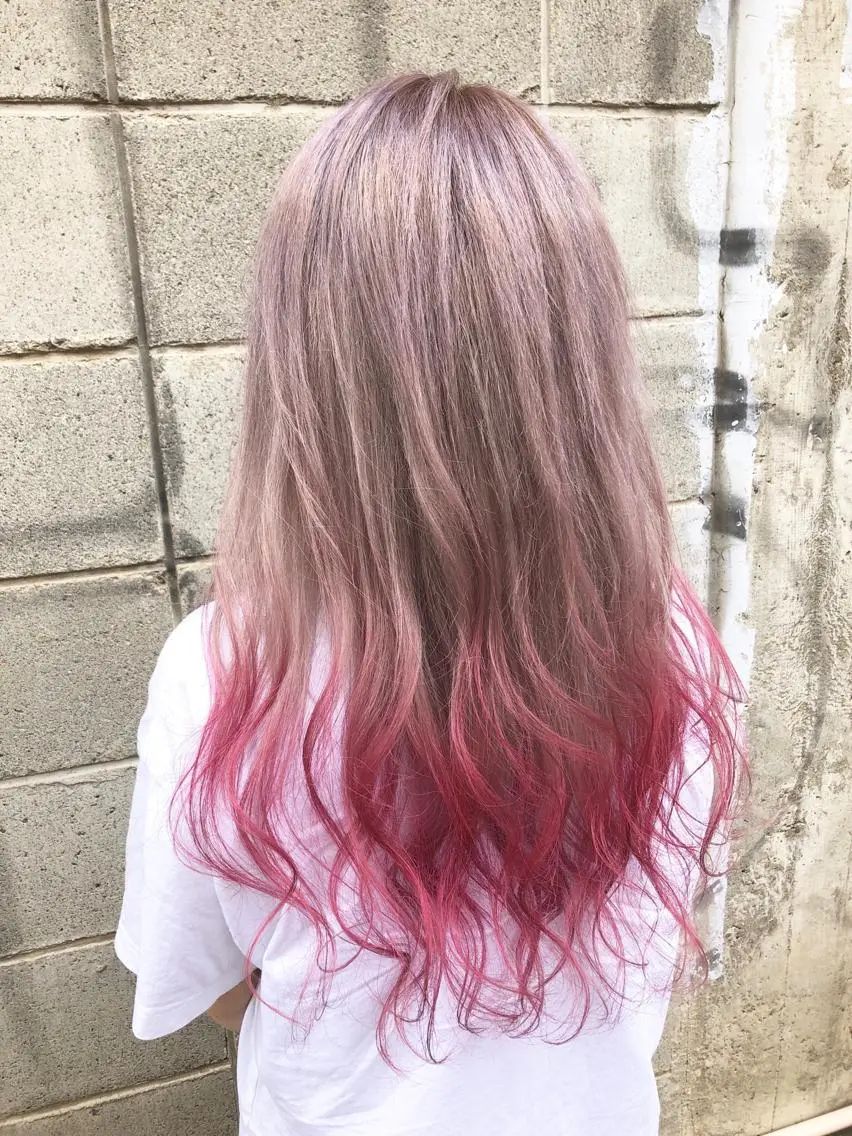 カラー 最高級エクステ /羽エクステ白石宇由のヘアスタイル