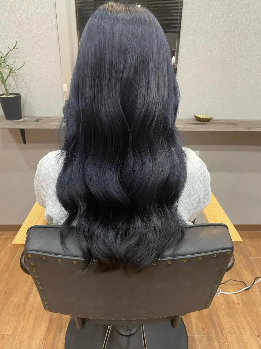 ロング カラー ブルーカラー ネイビーカラー 鵜飼 真伍のヘアスタイル