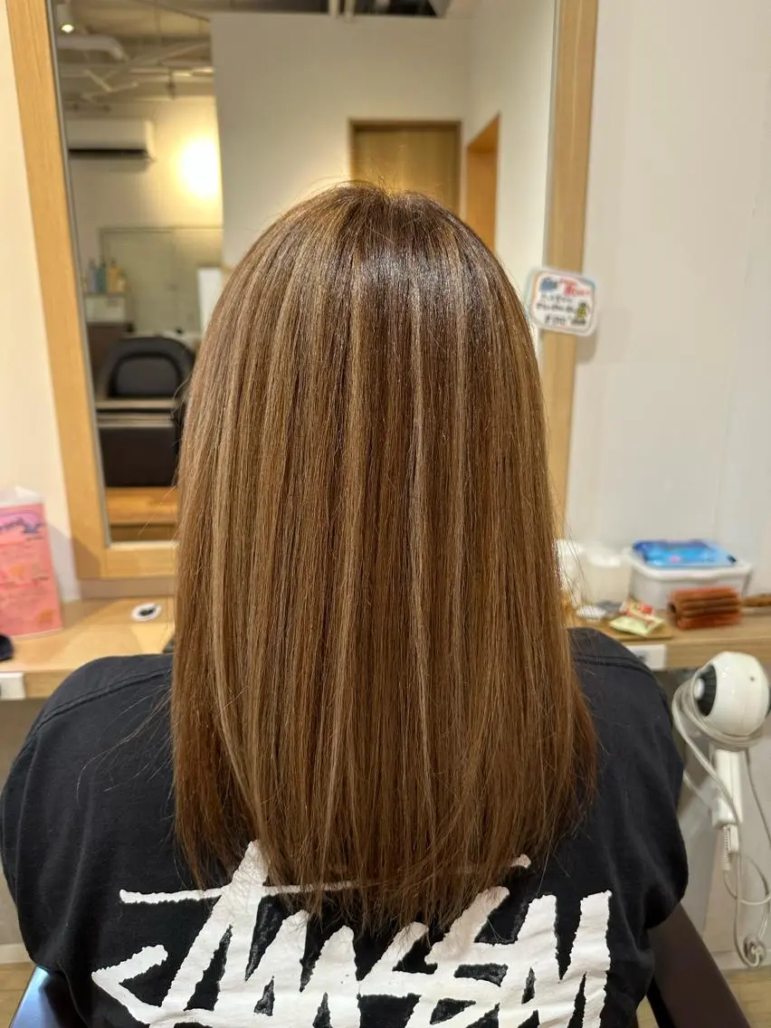 ロング カラー ハイライトカラー ハイライト カット ヘアカラー 石井 寛司のヘアスタイル