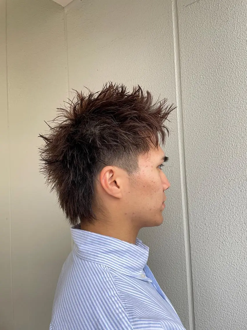 ヘアアレンジ メンズ スパイキーショート カット トリートメント ヘッドスパ ヘアセット 艶カラー✨縮毛矯正✨ 翁長孝輔のヘアスタイル