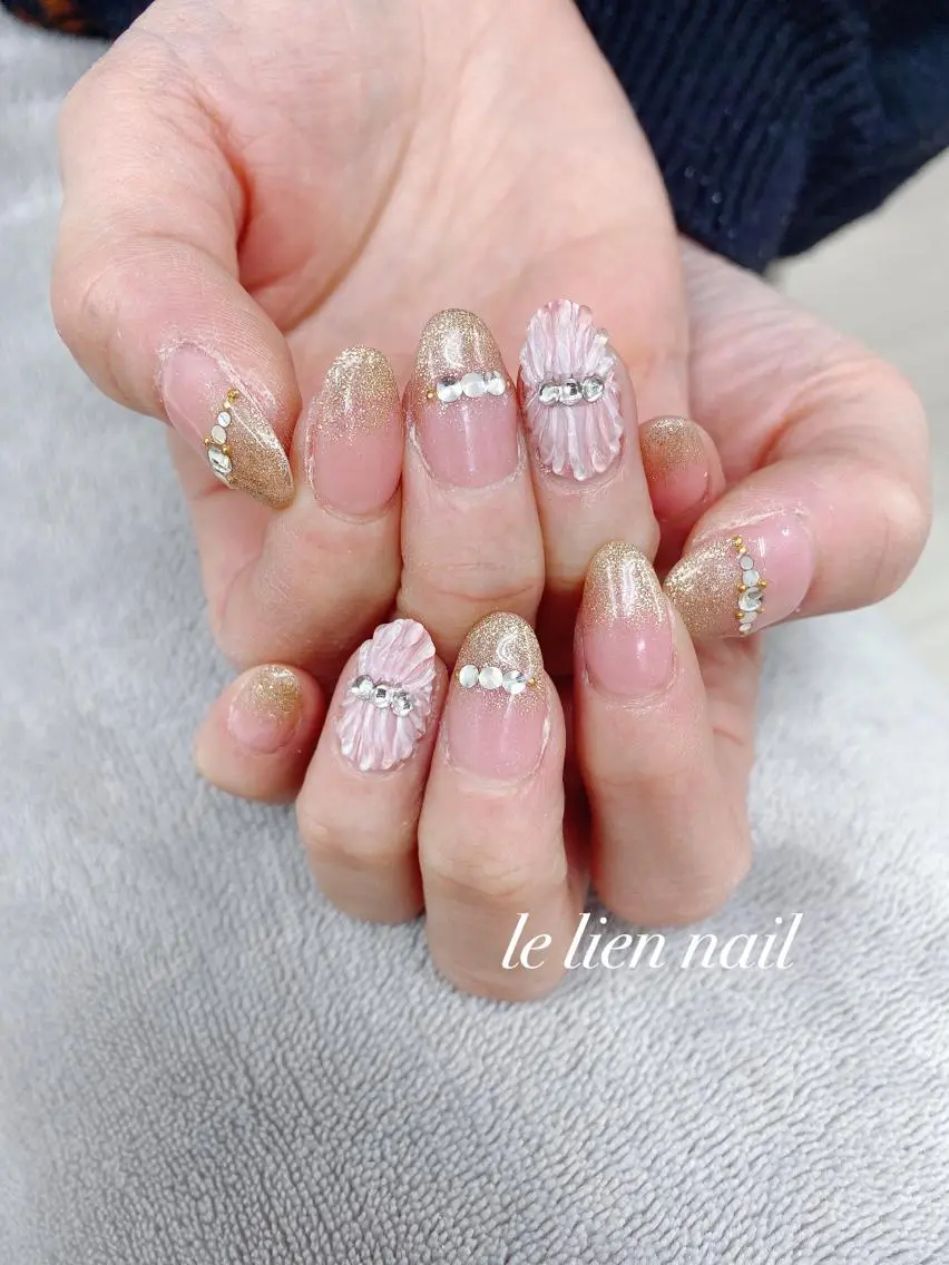 ネイル グラデーション レース ラメ(グリッター) ラメグラデーション オフィスネイル le lien nailのネイルデザイン