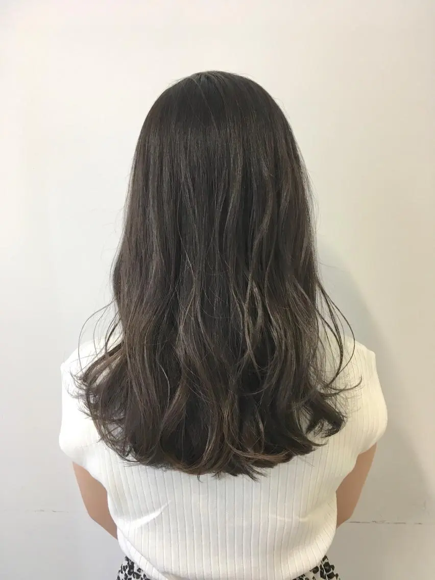 ロング カラー グレージュ yoshi ☆のヘアスタイル