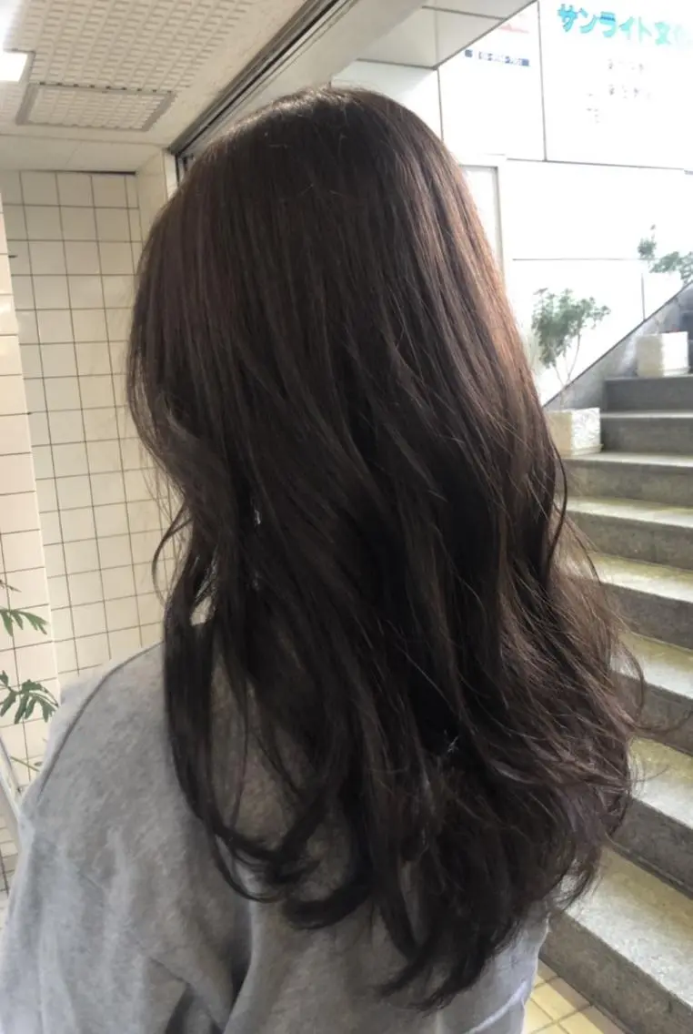セミロング RAPT bis ラプトビズのヘアスタイル