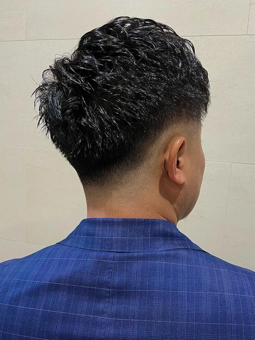 ショート メンズ アップバング フェードカット スキンフェード カット ヘアセット メンズカット特化💈 遠山泰輝のヘアスタイル