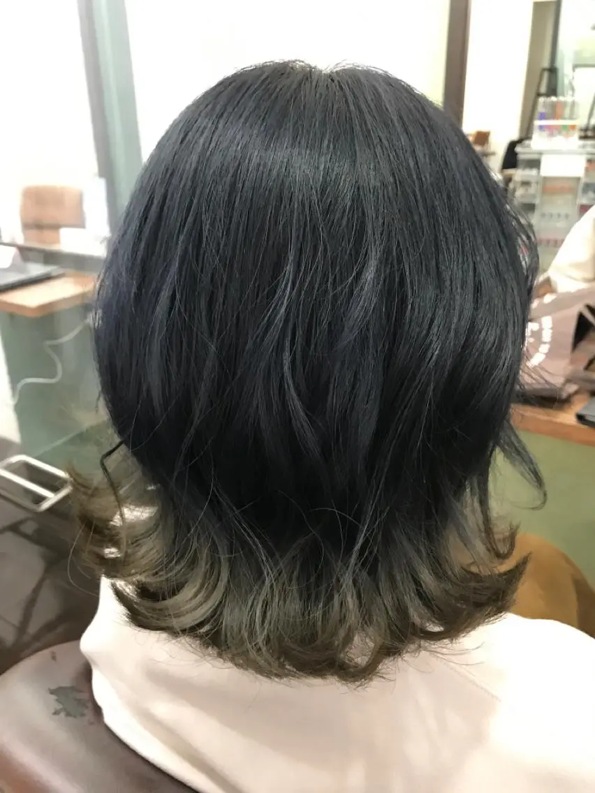 ミディアム カラー アッシュ ベージュカラー ブルーカラー ブルージュ 上田 直樹のヘアスタイル