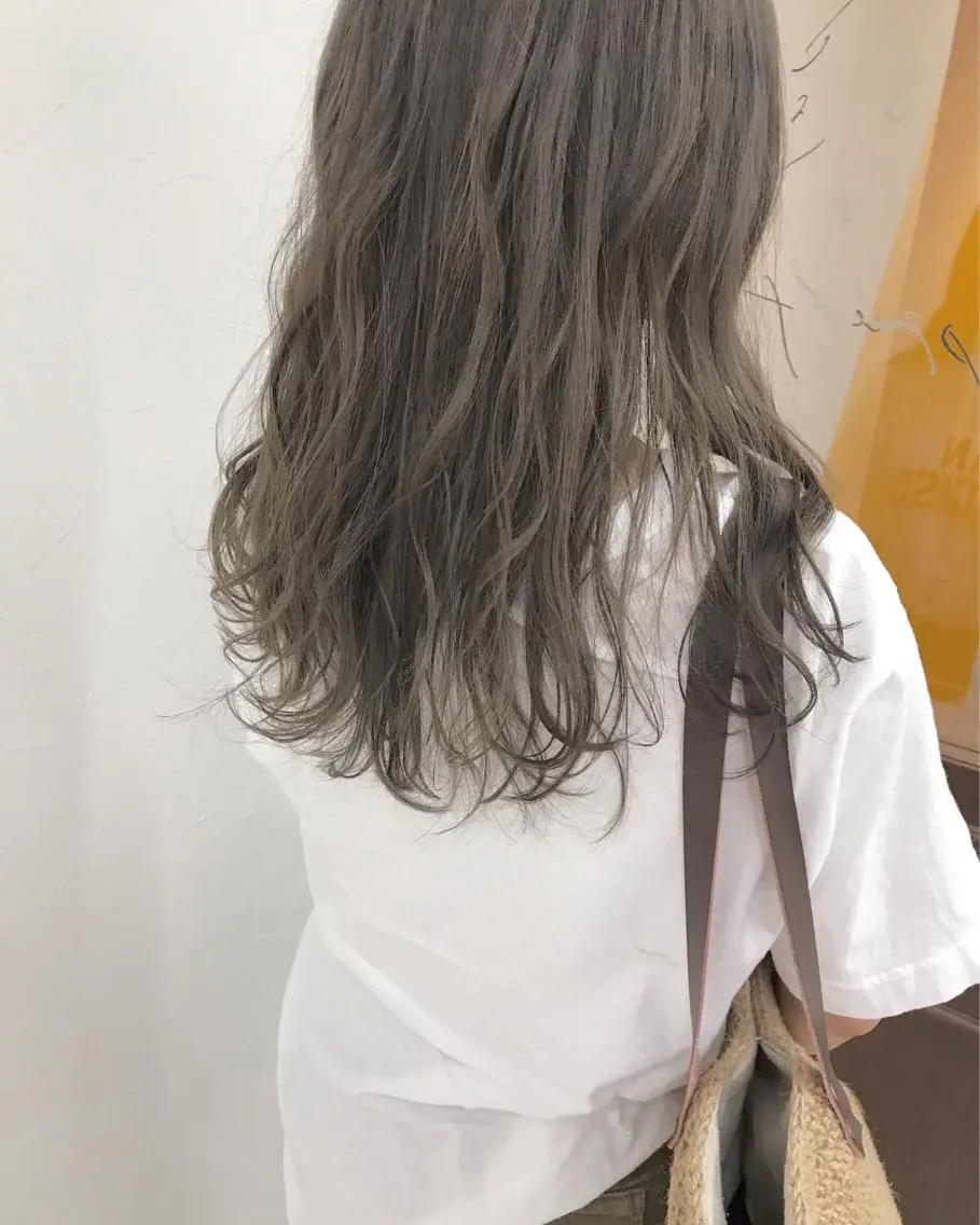 セミロング カラー ダブルカラー 眉毛ワックス konomiの眉毛・アイブロウイメージ