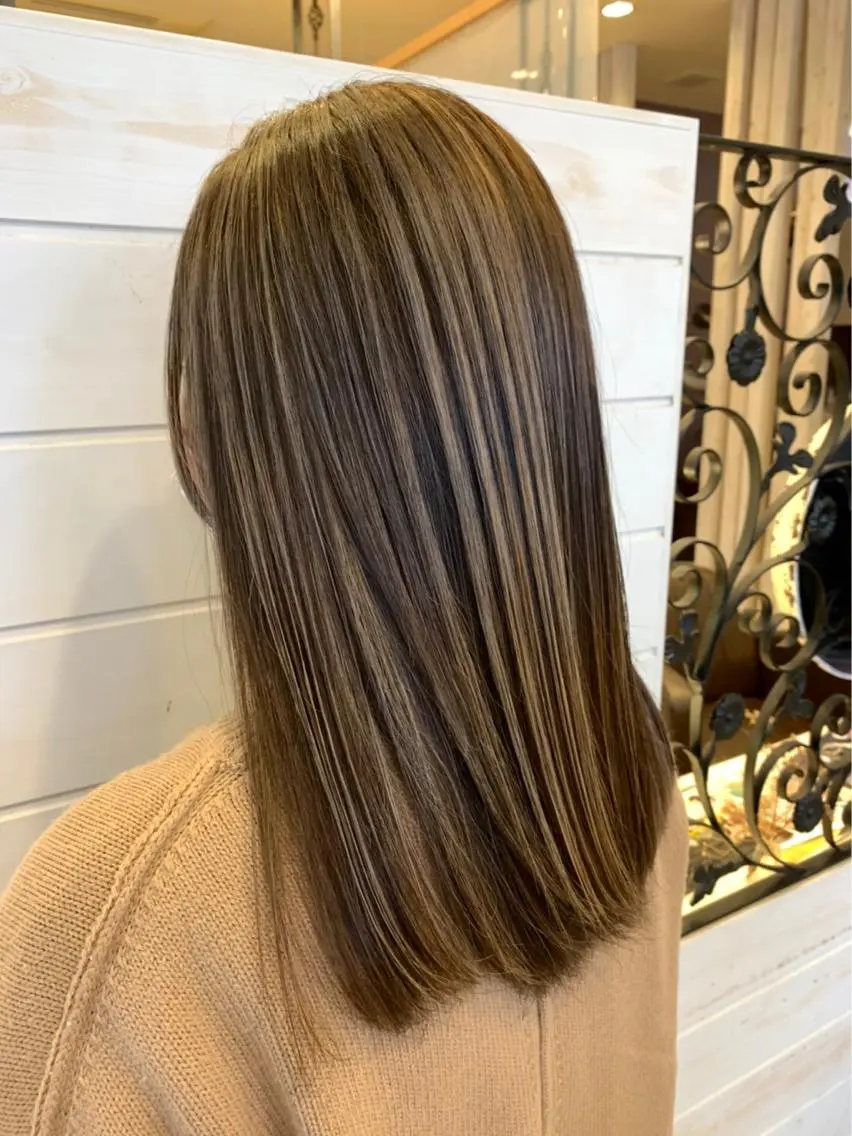 ロング カラー ハイライトカラー ハイライト 東恩納 誠のヘアスタイル