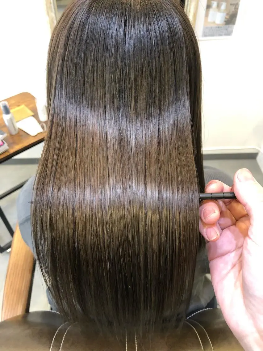 セミロング 北堀江【HUE】 アオキ　コータのヘアスタイル