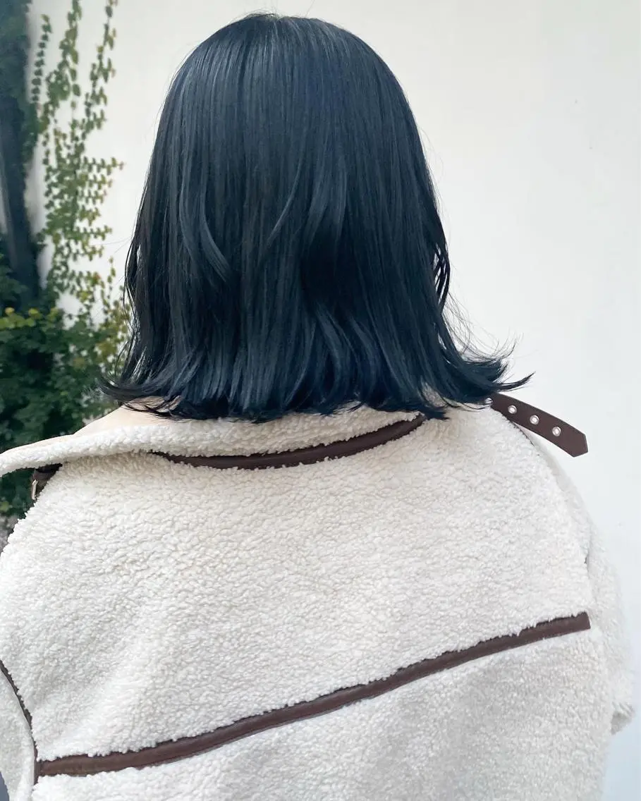 ショート カラー 黒髪 ブルーカラー ブルーブラック tonari 梅田、中崎町のヘアスタイル