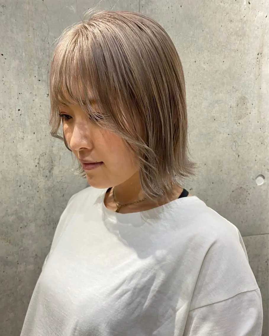 ショート カラー ヘアアレンジ アッシュ アッシュグレー アッシュグレージュ バレイヤージュ ミストバング ヘアカラー Bob&ハイトーン 専門家CHIHIROのヘアスタイル