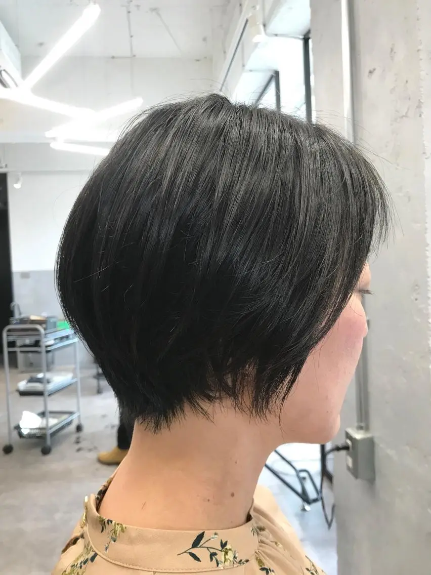 ショート カット ヘアカラー 色気レイヤー& ショートはお任せ🌟のヘアスタイル
