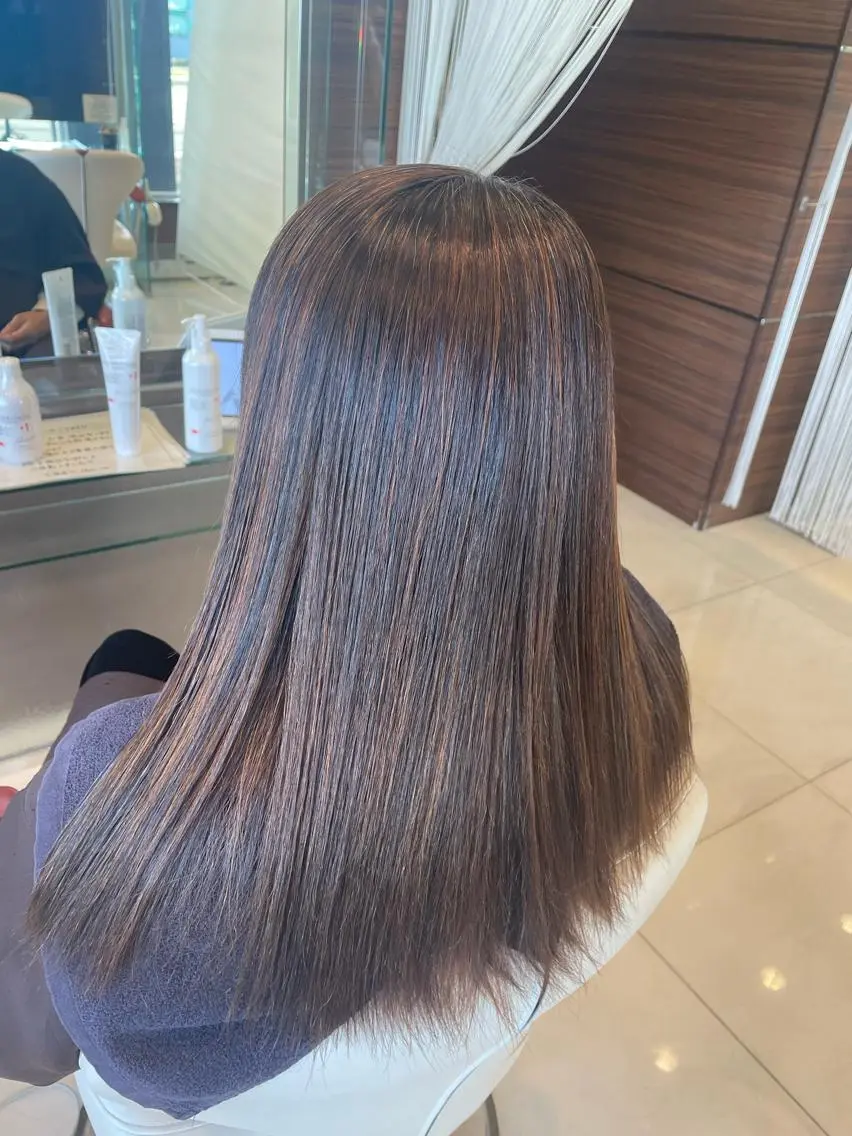 ロング カラー ハイライトカラー ハイライト ヘアカラー 佐々木 麻純のヘアスタイル