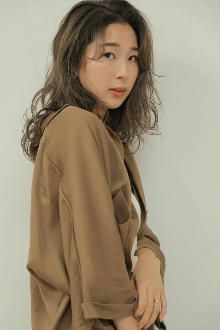 マツエク・マツパ 谷 なづきのヘアスタイル