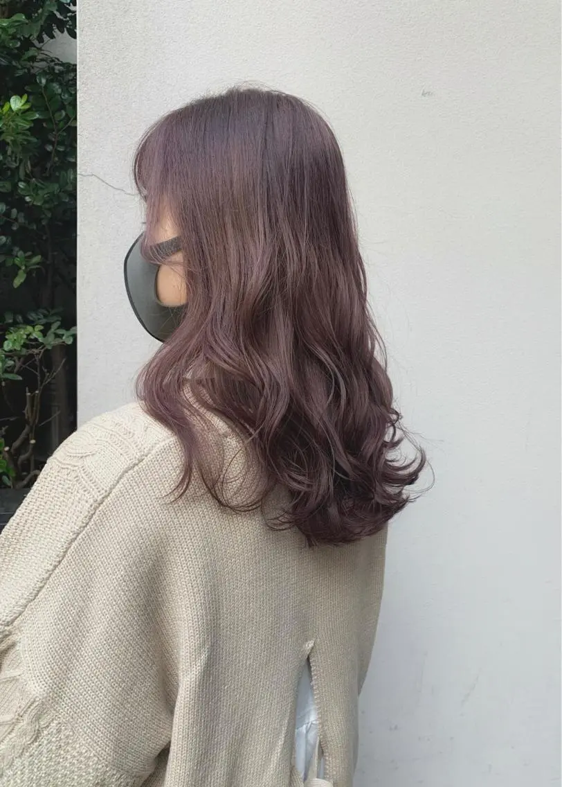 セミロング カラー グレージュ ラベンダーカラー ラベンダーグレージュ ラベンダーグレー カット ヘアカラー トリートメント 矢野 晃平のヘアスタイル