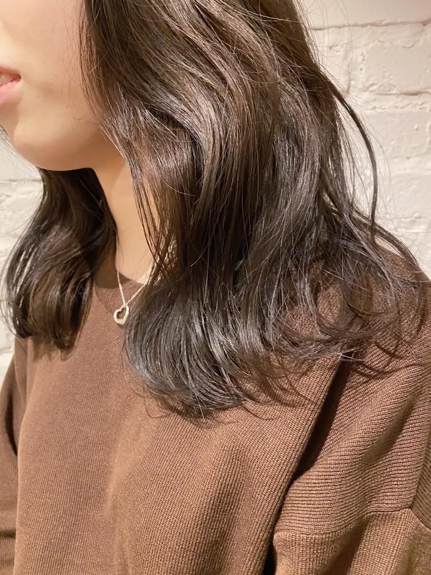 セミロング カラー 吉田 光佑のヘアスタイル