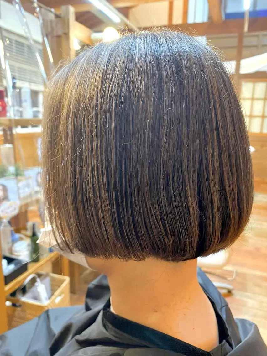 ショート ボブ 氷見 早祐香のヘアスタイル
