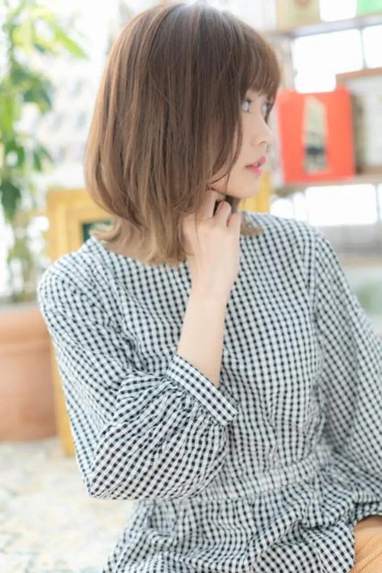 ミディアム カラー インナーカラー ボブ くせ毛 伸ばしかけ シースルーバング カット ヘアカラー トリートメント ヘッドスパ 🍀鶴貝 幸哉🍀のヘアスタイル