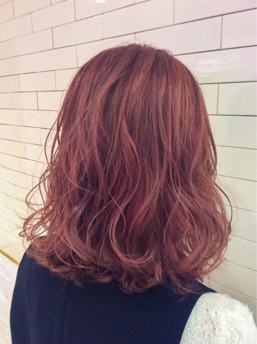 ミディアム カラー ラベンダーカラー ピンクカラー レイヤーカット× 髪質改善たもりのヘアスタイル