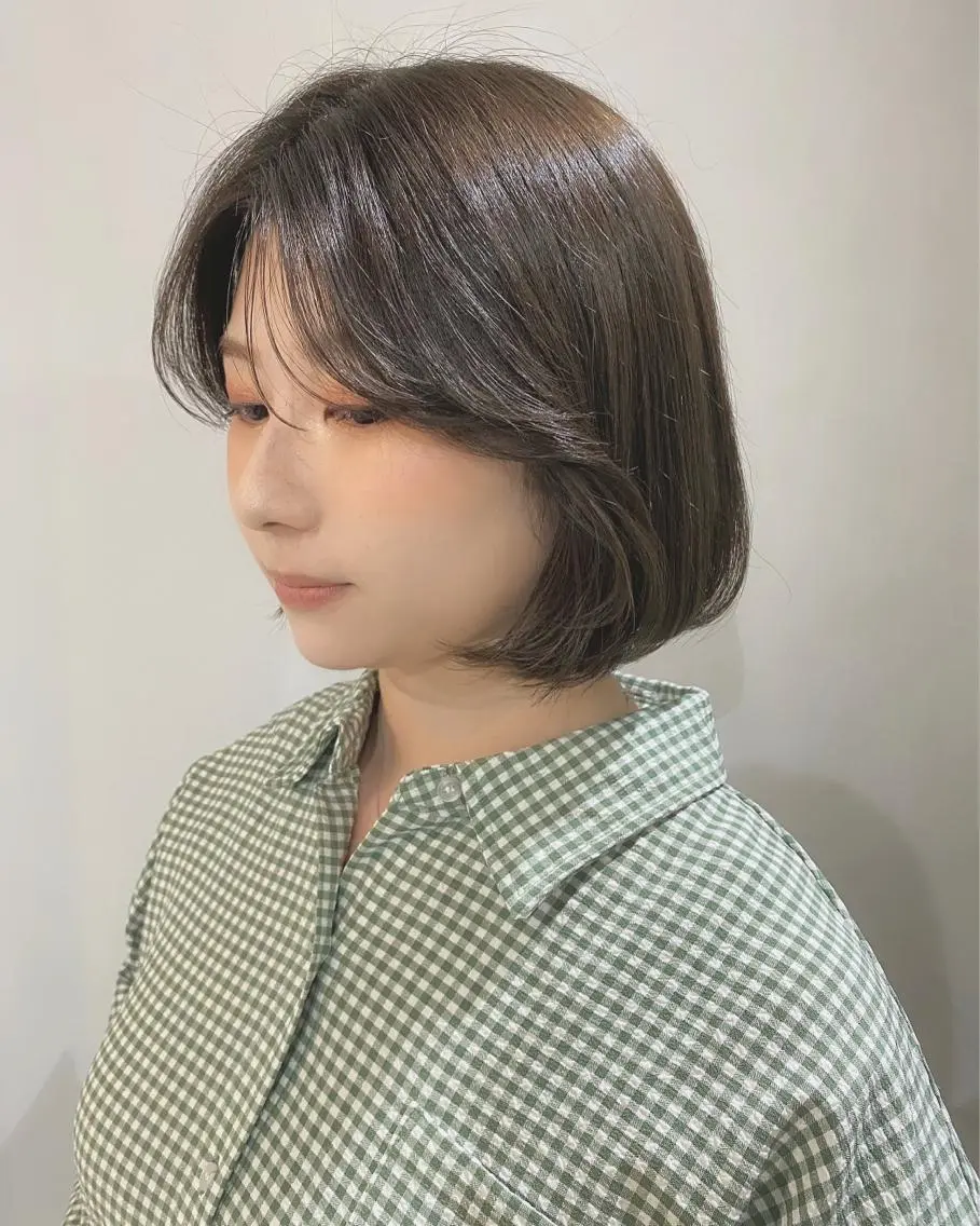 ショート カラー ブリーチ グレージュ イルミナカラー ブリーチなしカラー オリーブグレージュ 鈴木早記 insta →saki_03sのヘアスタイル