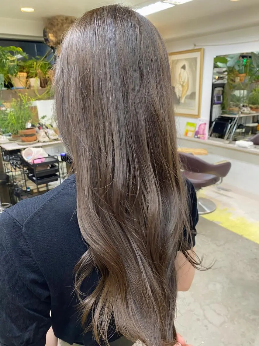 ロング カラー ブリーチ ブリーチなしカラー Moca 〰️のヘアスタイル