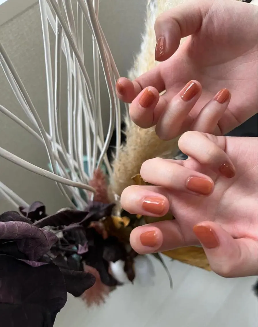ネイル ワンカラーネイル オレンジ ハンドネイル felice nailのネイルデザイン