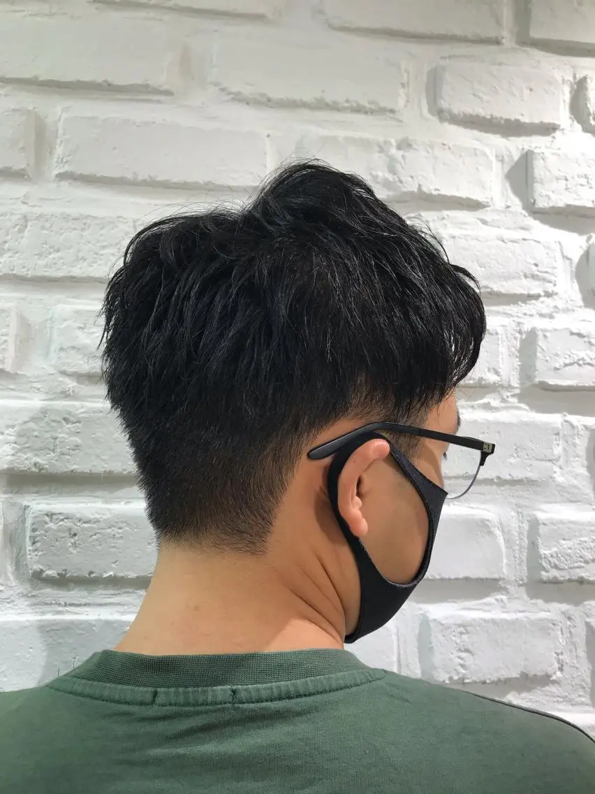 ショート メンズ メンズパーマ ツーブロック 刈り上げ カット 【暖色カラー特化】 中山由梨のヘアスタイル