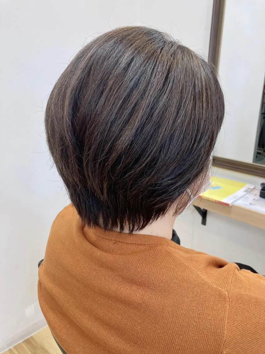 ショート カラー ベージュカラー ハイライトカラー ハイライト 大野 まゆのヘアスタイル