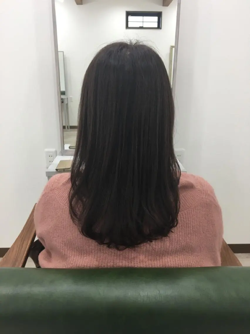 セミロング カラー カット 縮毛矯正 トリートメント 長塚 翔也のヘアスタイル