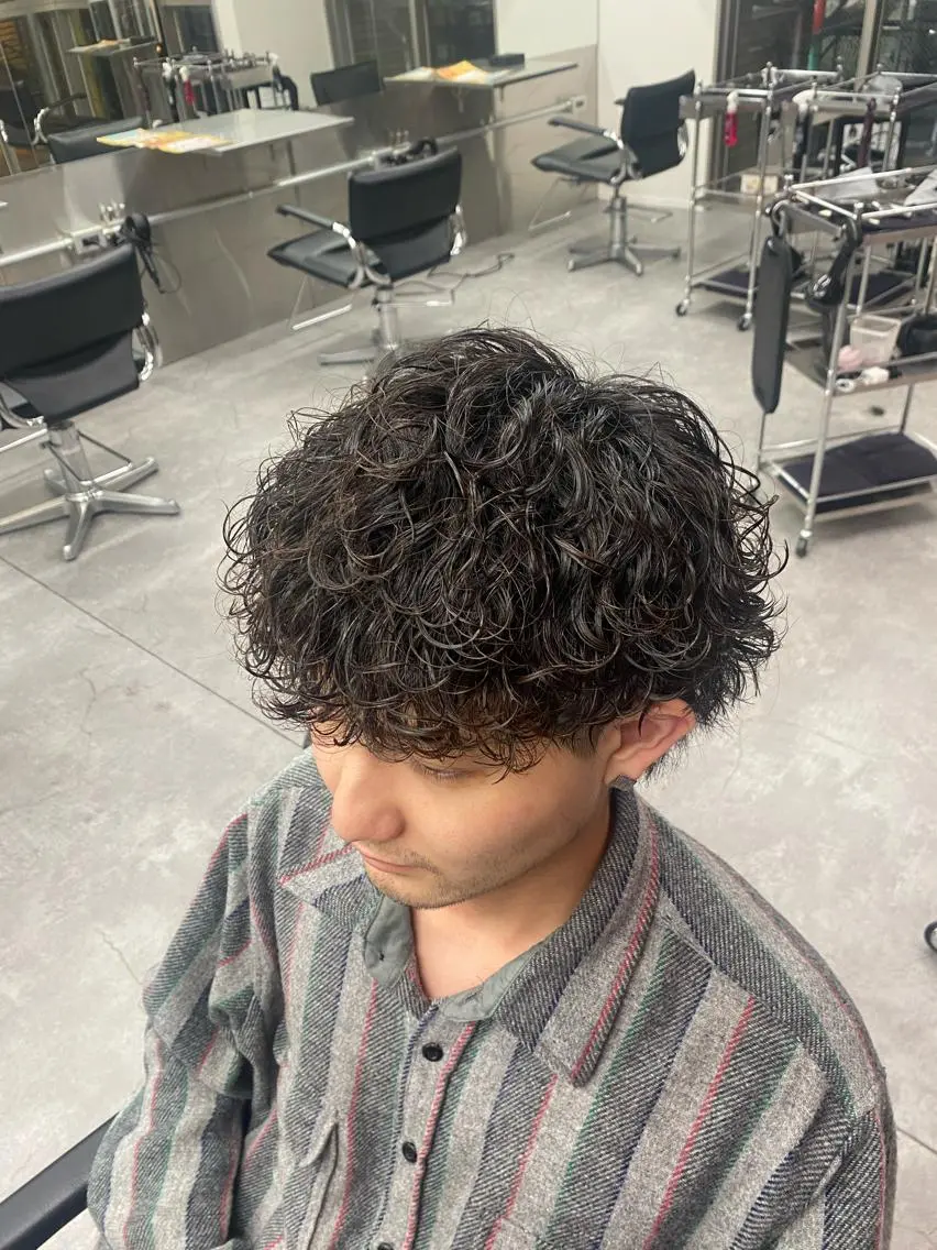 ショート カラー パーマ ヘアアレンジ メンズ キッズ ネイル マツエク・マツパ アイブロウ メンズバレイヤージュ メンズブリーチ メンズハイライト メンズハイトーン メンズインナーカラー カット パーマ トリートメント 🔥漢髪特化メンズ マネージャーYUKIのヘアスタイル