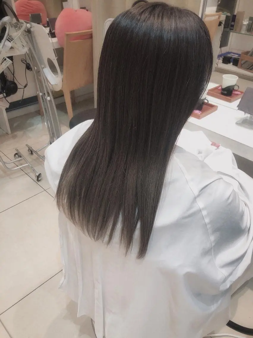 ロング カラー パーマ グラデーションカラー グレージュ 縮毛矯正 はだゆうき @hadadan08のヘアスタイル