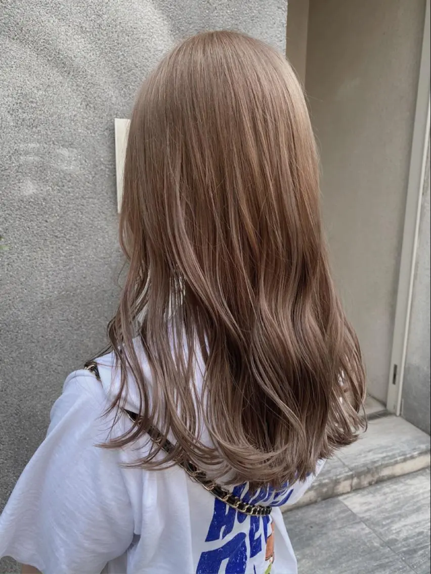ロング カラー ヘアカラー トリートメント ヘッドスパ 透明感♡グレージュ ♡ミルクティー♡のヘアスタイル