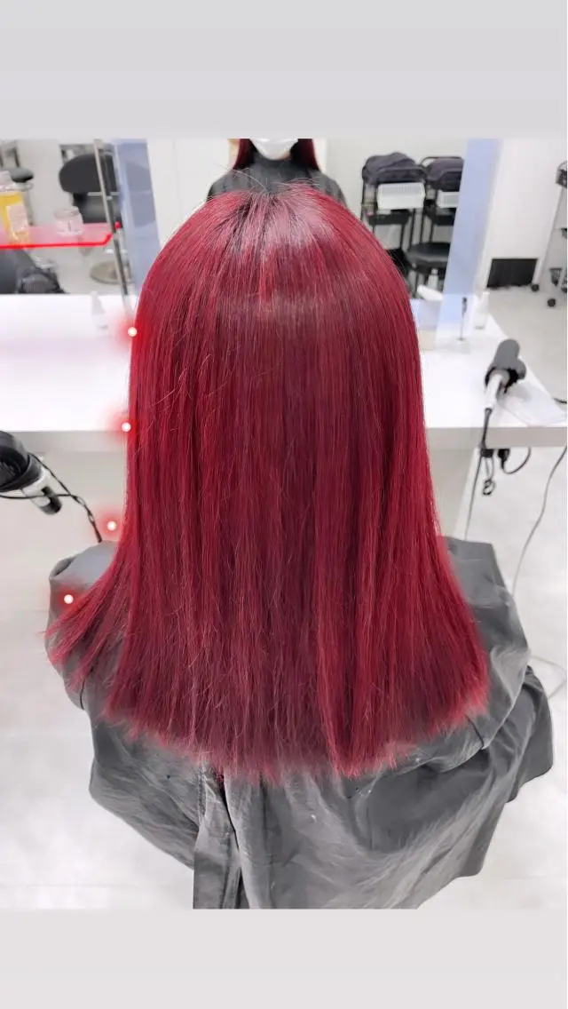 ロング カラー 𝘳𝘺𝘰𝘬𝘢 髪質改善／ブリーチのヘアスタイル