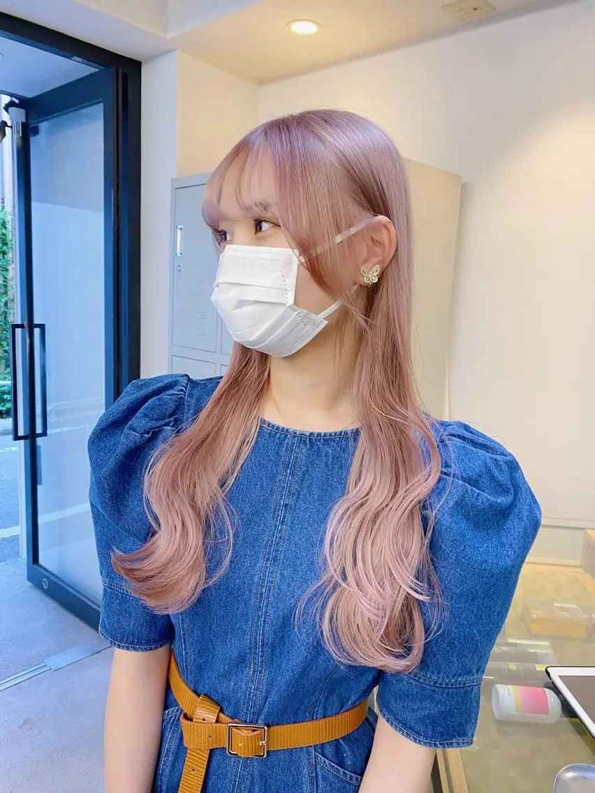 ロング カラー ヘアアレンジ 顔まわりレイヤー 顔周りカット 韓国風ヘア レイヤーカット カット ヘアセット Flamme Annaのヘアスタイル