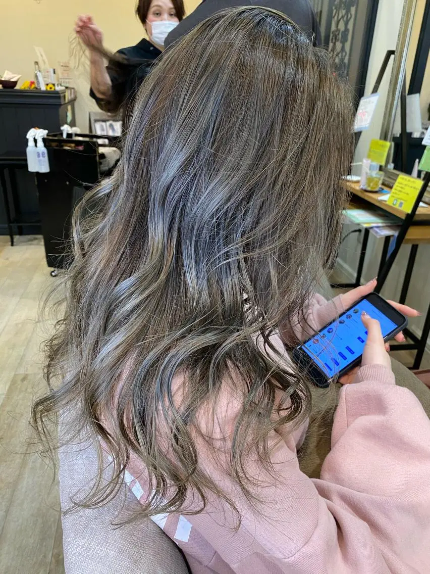 ロング ヘアカラー トップスタイリスト/ アユミのヘアスタイル