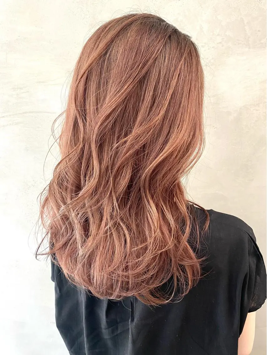 ロング カラー グラデーションカラー ハイライトカラー ハイライト カット ヘアカラー トリートメント 🫧透明感カラー🫧 OIKAWAのヘアスタイル
