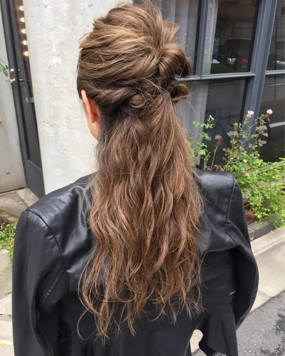 ロング カラー パーマ ヘアアレンジ メンズ キッズ ネイル マツエク・マツパ ハーフアップ グレージュ 外国人風カラー 顔まわりレイヤー× 韓国ヘアオタベシンヤのヘアスタイル