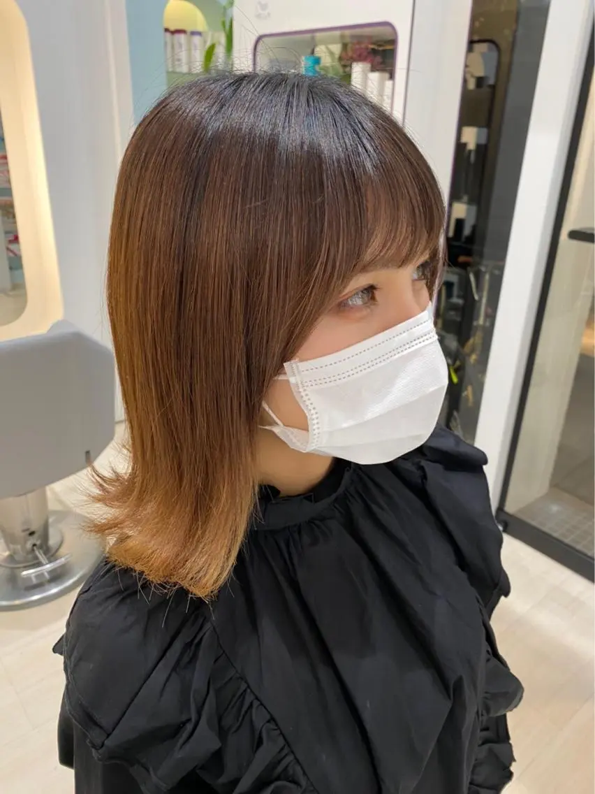 ミディアム カラー パーマ 外ハネヘア ストレートパーマ 堀井 凌平のヘアスタイル
