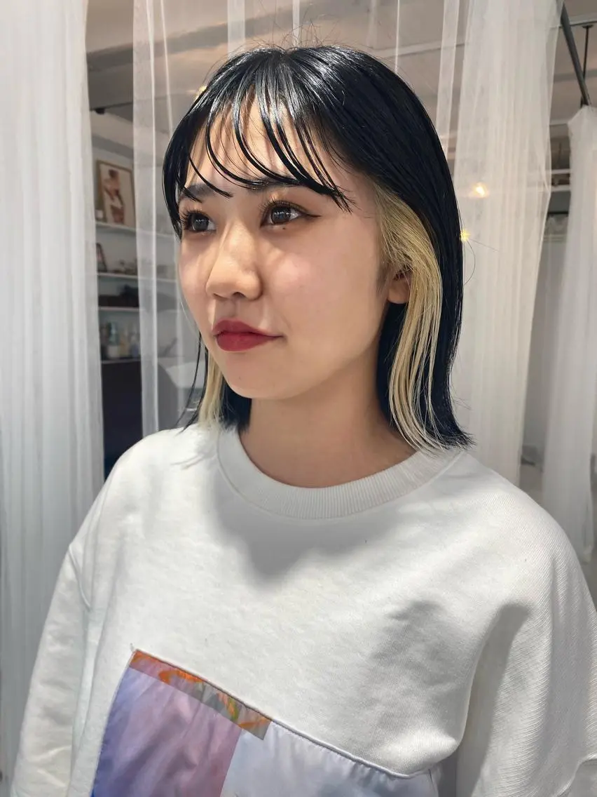 ショート カラー サトウ ナナのヘアスタイル
