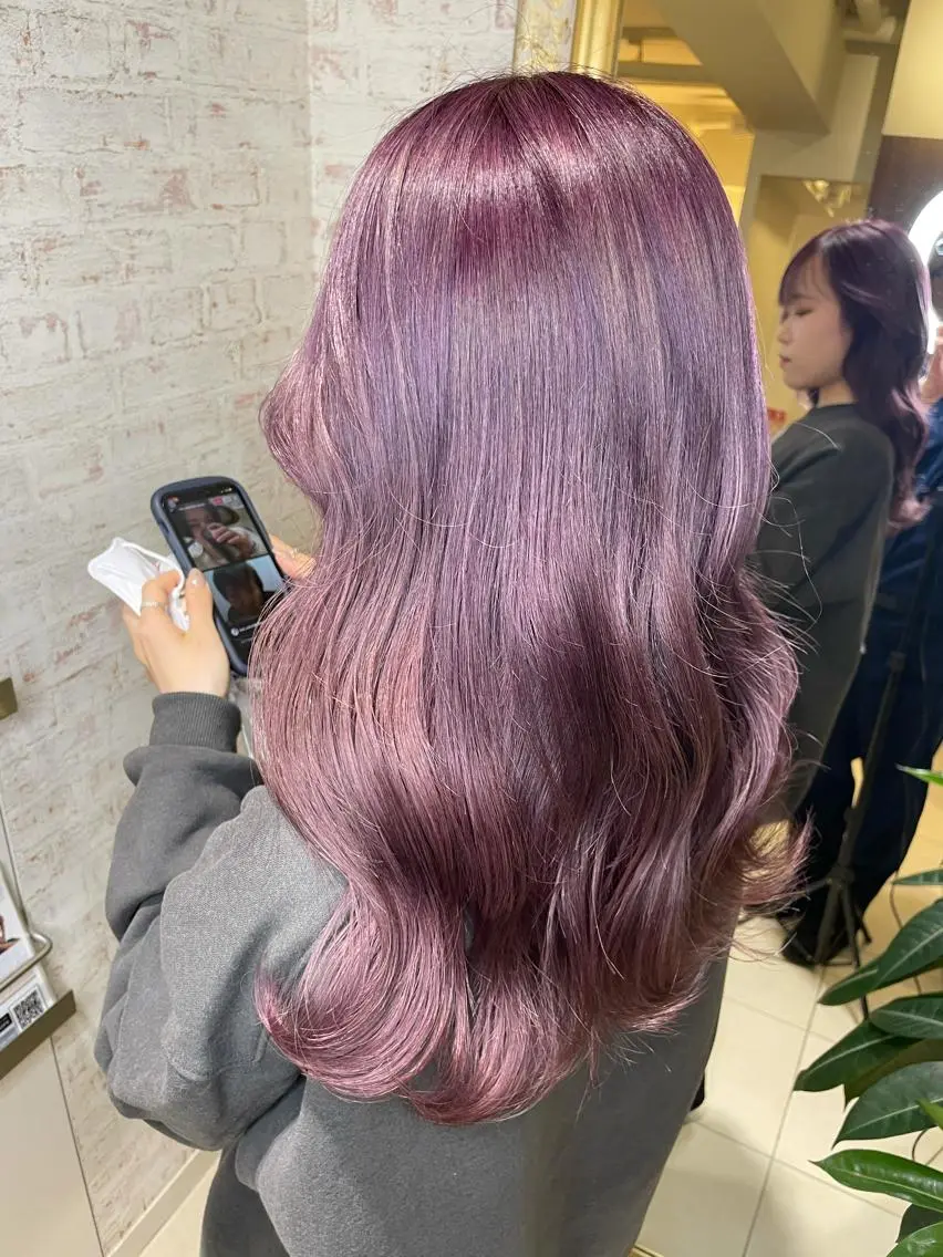 ロング ヘアカラー 🩵アンブレラカラー 髪質改善 丸尾】のヘアスタイル