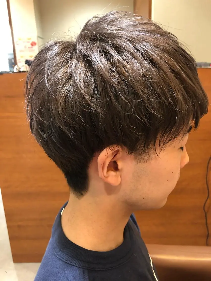 カラー メンズ グレージュ 萩原 凌✄﻿のヘアスタイル