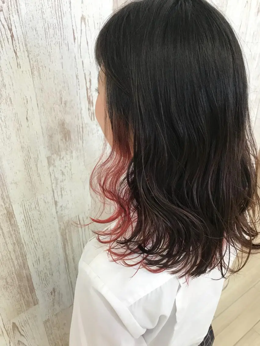 セミロング カラー インナーカラー ピンクカラー Oopsレイヤー 加藤澄都のヘアスタイル