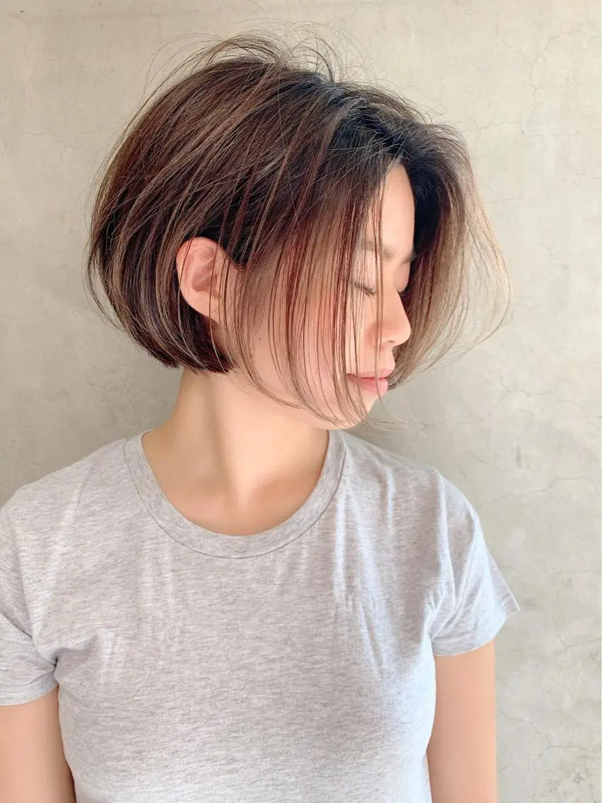 セミロング ボブ 髪質改善 韓国風ヘア シースルーバング 小顔カット カット ヘアカラー トリートメント 🌹ハッシュカット、 レイヤー韓国ヘア🌹のヘアスタイル