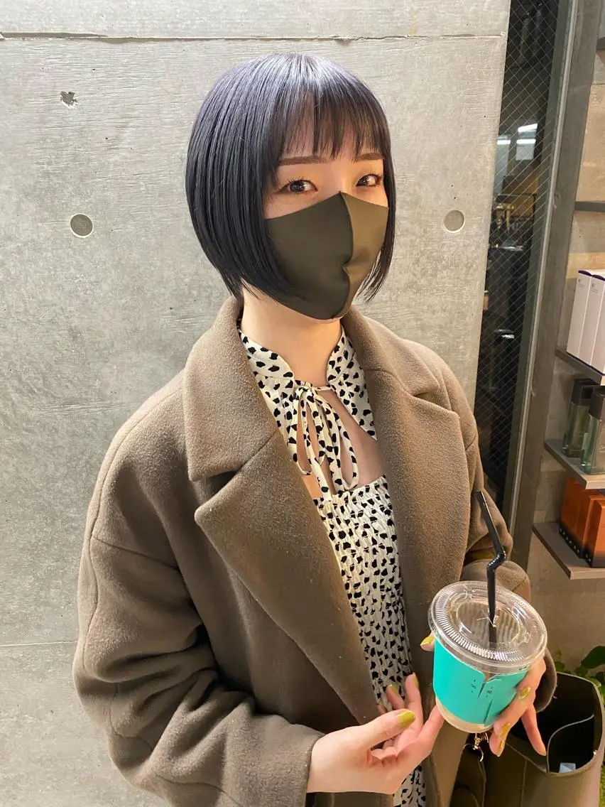 ショート アッシュ ボブ くびれヘア ハイライト レイヤーカット 原宿アンリ 山下卓也のヘアスタイル